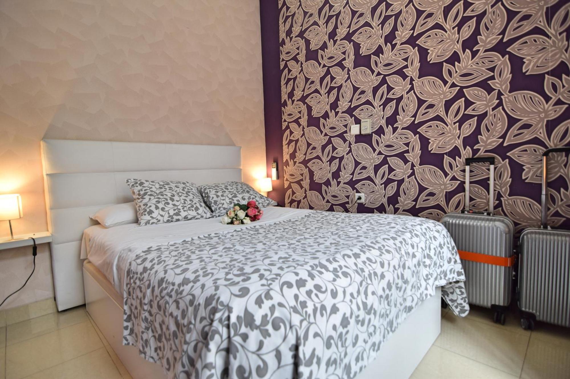 Apartamentos Marques De La Merced มาลากา ภายนอก รูปภาพ