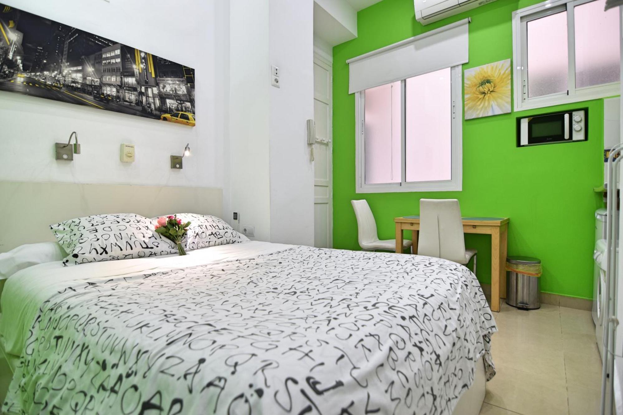 Apartamentos Marques De La Merced มาลากา ภายนอก รูปภาพ